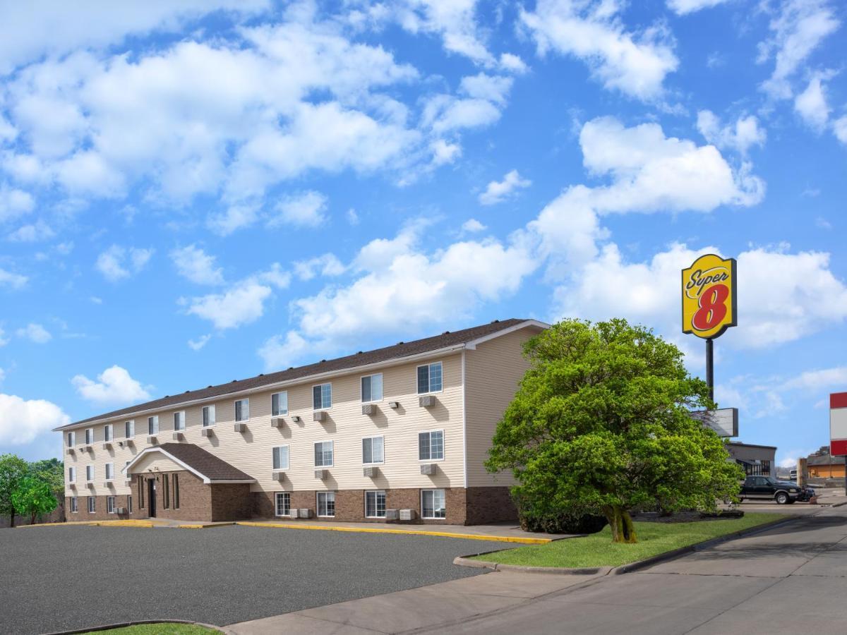 Super 8 By Wyndham Clinton Exterior foto