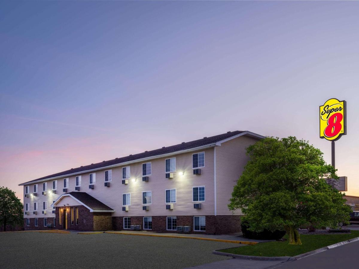 Super 8 By Wyndham Clinton Exterior foto